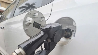Giá xăng hôm nay 25/5: Tăng bật dữ dội?