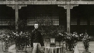 Số phận tương đồng kỳ lạ của Lê Chiêu Thống và Phổ Nghi 