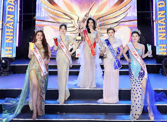 Top 5 cuộc thi Hoa hậu Doanh nhân Đại Việt 2025. Ảnh: Team Bình Nguyễn top-5-duy-3.jpg