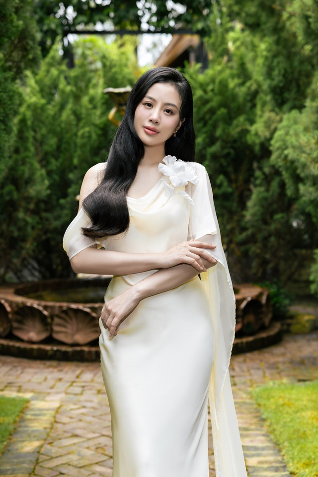 "Thương hoài ngàn năm" không chỉ là album đánh dấu một cột mốc trong sự nghiệp của Hoàng Tâm Anh mà còn là lời khẳng định về sự trưởng thành trong tư duy âm nhạc. tam-anh-4.jpg