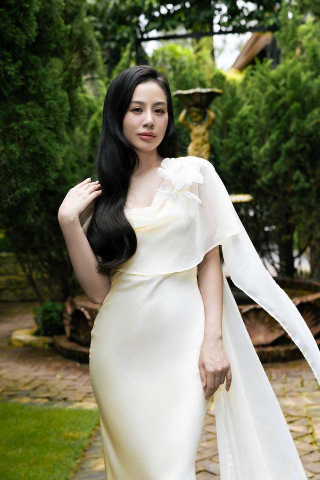 Mới nhất, nữ ca sĩ đã ra mắt album "Thương hoài ngàn năm". Album gồm 10 ca khúc là sự hòa quyện giữa những bản nhạc trữ tình kinh điển và những sáng tạo mới mẻ của Hoàng Tâm Anh. Trong đó phải kể đến những bài hát như: Con phố buồn hiu, Cơn mê tình ái, Nhớ người tình phụ, Chuyện tình không dĩ vãng… tam-anh-6.jpg