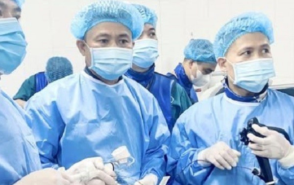 bac-si-phau-thuat.jpg