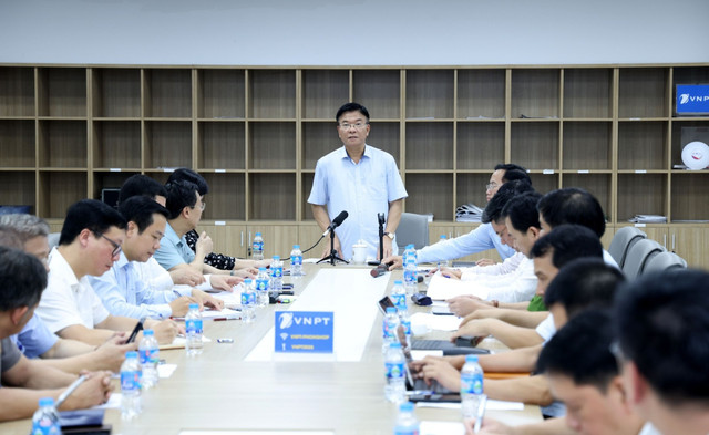Phó Thủ tướng đề nghị Bộ Y tế báo cáo Thủ tướng việc xử lý các vướng mắc cho dự án cơ sở 2 Bệnh viện Bạch Mai và Hữu nghị Việt Đức trước ngày 20/7. Ảnh: VGP bv-2.jpg