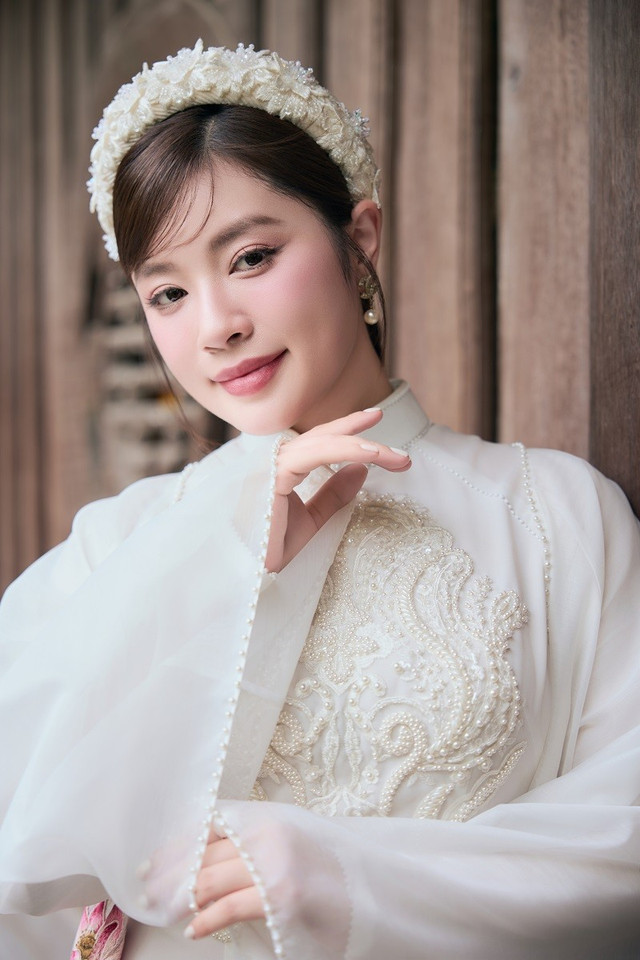 "Khi nhìn lại những điều đã làm được, tôi cảm thấy thật sự hạnh phúc và muốn được chia sẻ niềm tự hào ấy với khán giả, với các nhà hảo tâm đã luôn đồng hành. Nguyện ước lớn nhất của chúng tôi là sẽ thực hiện được sứ mệnh hỗ trợ 1.000 trẻ em bị tim bẩm sinh được phẫu thuật trong 10 năm tới. Đó sẽ là sự nghiệp lớn nhất của tôi trong những năm sắp tới – bên cạnh nghệ thuật”, nữ ca sĩ bày tỏ. thu-hang-9.jpg