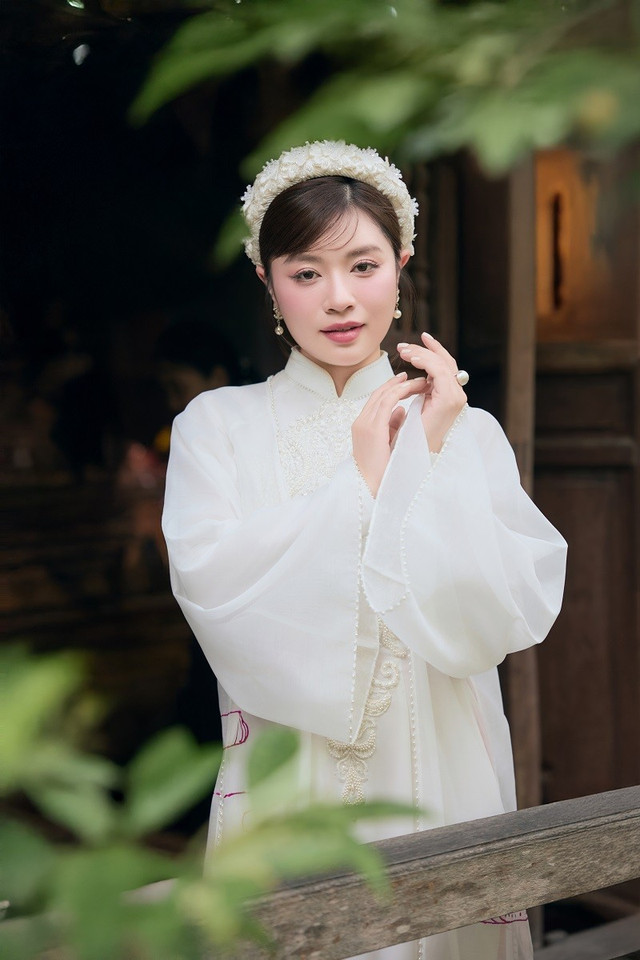 Sao mai Nguyễn Thu Hằng cho biết, đây là bước khởi đầu cho hành trình 10 năm tiếp theo, với tâm nguyện mang lại 1.000 trái tim khỏe mạnh cho các em nhỏ có hoàn cảnh khó khăn mắc bệnh tim bẩm sinh. thu-hang-6.jpg