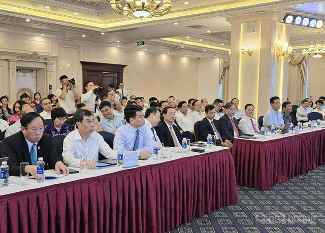 Các đại biểu tham dự hội nghị Các đại biểu tham dự hội nghị