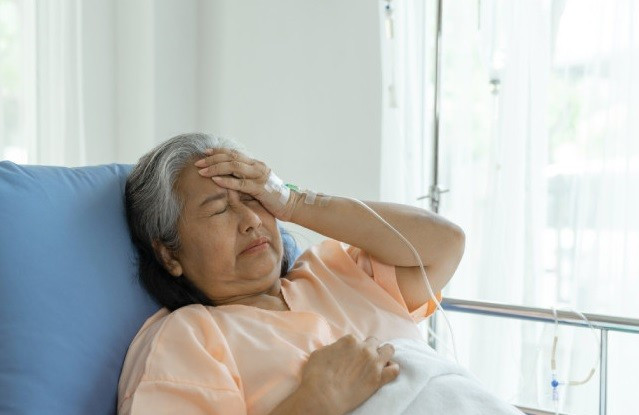 Tôi ân hận vì đánh mất "báu vật". Ảnh minh họa: FP me-chong.jpg