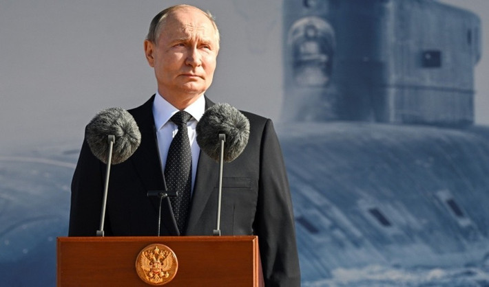 Trong buổi lễ, Tổng thống Putin tuyên bố rằng từ nay tới năm 2030, Nga sẽ tiếp nhận thêm 6 tàu ngầm hạt nhân mới, trong đó có 2 chiếc Borei-A bổ sung cho Hạm đội Phương Bắc và nhiều tàu tấn công hạt nhân lớp Yasen. Ông nhấn mạnh đây là một phần trong kế hoạch đảm bảo ưu thế chiến lược trên các đại dương, đặc biệt là trong bối cảnh NATO gia tăng hiện diện quân sự sát biên giới Nga.