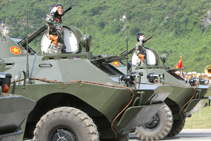 Xe trinh sát BRDM-2