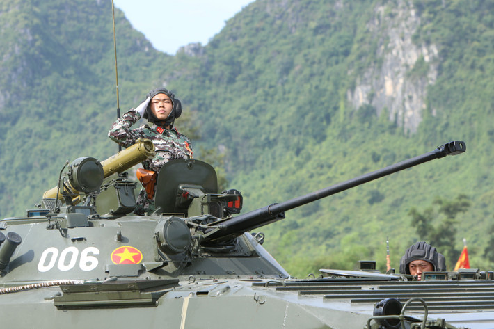 BMP-2 hiện là một trong những dòng xe chiến đấu bộ binh hiện đại nhất có trong trang bị của Binh chủng Tăng - Thiết giáp.