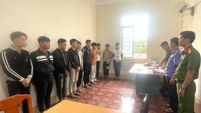 Khởi tố 11 đối tượng nẹt pô, rú ga rồi hỗn chiến tại Gia Lai