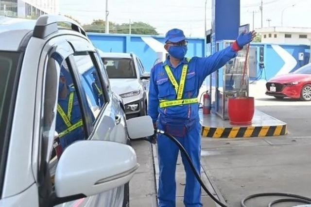 Tại Việt Nam, các doanh nghiệp như Petrolimex và PVoil sẽ thử nghiệm bán xăng E10 tại Hà Nội, TP.HCM và Hải Phòng từ ngày 1/8/2025. 1-2762.jpg