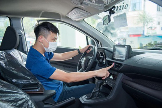 Ngoài ưu đãi giá bán trực tiếp, hãng xe Nhật còn dành tặng khuyến mại thiết thực với những khách hàng có nhu cầu mua xe trả góp. 11-6898.jpg