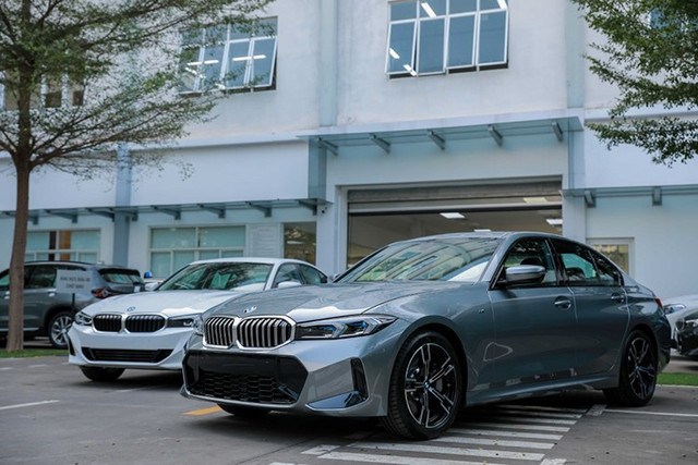 BMW 3 Series và X3 giảm 100 triệu đồng. BMW 520i giảm 124 triệu, còn mẫu X5 giảm 188 triệu đồng. 3-1955.jpg