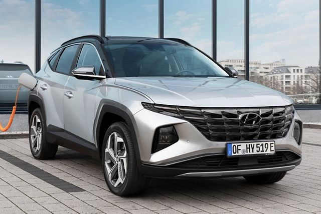 Toyota và Hyundai từ chối chạy đua nâng dung lượng pin PHEV vì lo ngại chi phí và tính khả thi, dù EU ưu ái xe hybrid sạc điện có phạm vi chạy dài. 2-5409.jpg
