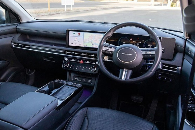 Hyundai Tucson 2025 tại Úc ó giá khởi điểm từ 38.100 AUD (khoảng 646,68 triệu đồng) và cao nhất 59.600 AUD (tương đương 1,011 tỷ đồng). 2-9957.jpg