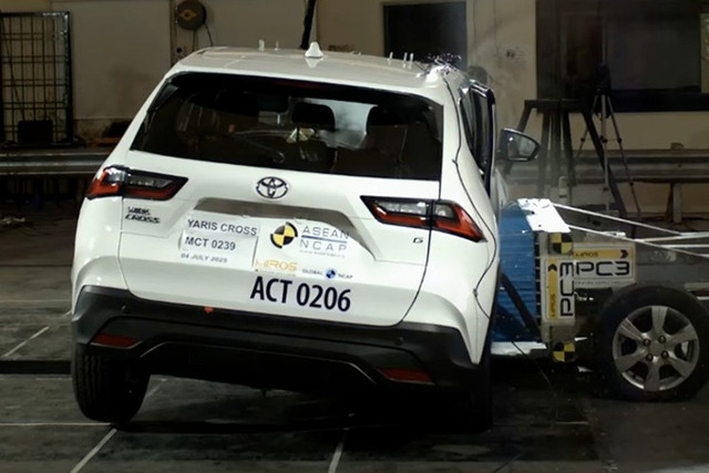 Yaris Cross có mức điểm ngang bằng với các đối thủ trong cùng phân khúc như Nissan Kicks hay Mitsubishi Xforce. 3-6120.jpg