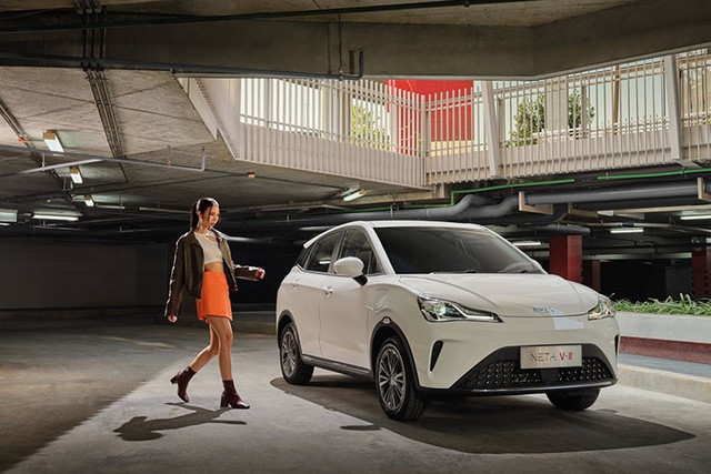 Neta Auto chứng kiến doanh số giảm mạnh từ 152.000 xe trong năm 2022 xuống còn 127.500 xe vào năm 2023, và tiếp tục lao dốc... 2-6414.jpg