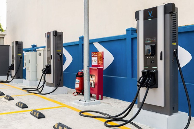 MT cũng đặt tham vọng xây dựng mạng lưới 30.000 trạm sạc, tương đương 60.000 súng sạc trong giai đoạn 2025–2030. 2-7731.jpg