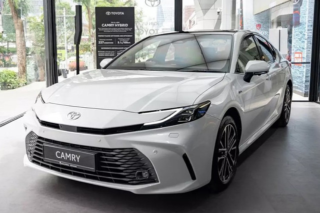 Doanh số bán xe Toyota Camry bật tăng trong bối cảnh lực mua trên thị trường chững lại là điểm nhấn khởi sắc trong tháng 4 vừa qua. 1-8186.jpg