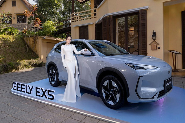 Bước vào sân chơi xe điện tại Việt Nam, Geely EX5 sẽ phải đối mặt với rào cản lớn đến từ thương hiệu, giá cả và cơ sở hạ tầng sạc điện. 5-5405.jpg