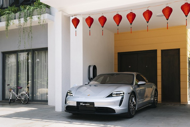 Porsche Taycan chạy điện bạc tỷ tại Việt Nam nguy cơ cháy nổ. 1-4858.jpg