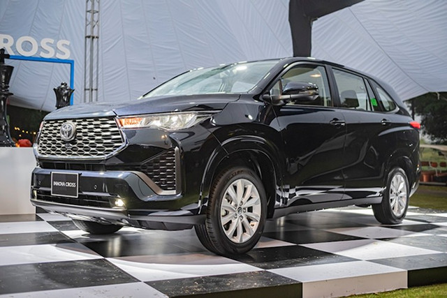 Toyota Innova Cross đứng thứ ba với 577 xe trong tháng 8. 3-8378.jpg