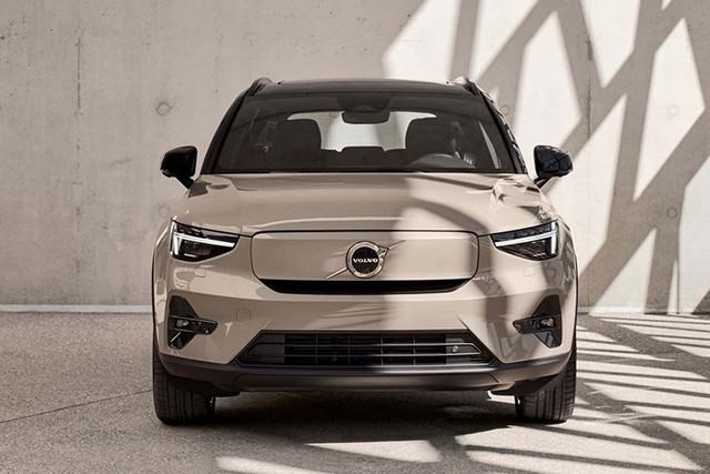 Các đại lý Volvo đã được chỉ đạo thay thế dây an toàn phía trước bên trái và bên phải để đảm bảo an toàn. 1-5652.jpg