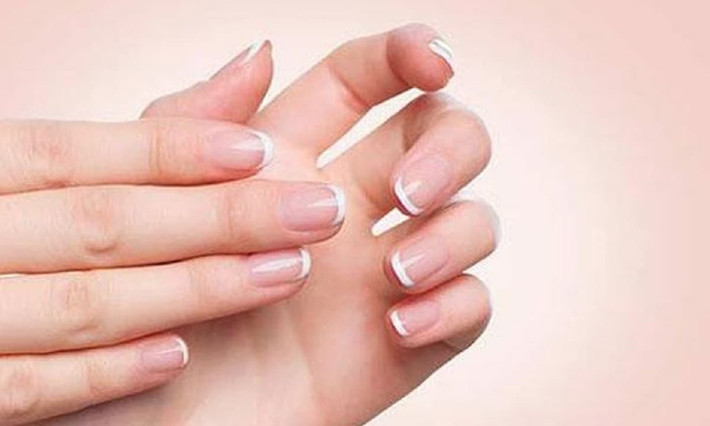 Bàn tay mềm mại còn cho thấy sự biết yêu thương, chăm sóc bản thân, từ đó thu hút được người bạn đời biết trân trọng, yêu chiều.