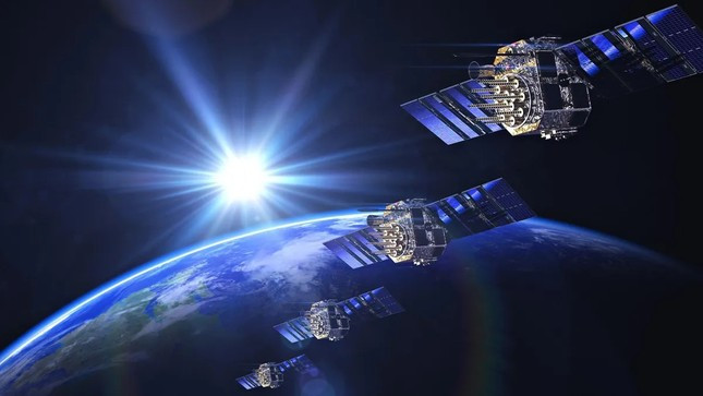 Nhưng với hệ thống internet vệ tinh Starlink, điều này sẽ hoàn toàn thay đổi trong tương lai. Được xây dựng nhằm mục đích truyền internet từ vệ tinh xuống các vùng đất xa xôi hẻo lánh, Starlink của SpaceX đang mở rộng tham vọng của mình sang việc truyền phát internet không dây cho những chuyến bay ngay trên không trung. Ảnh: Starlink