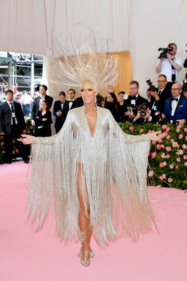 Diva Celine Dion ghi điểm với màn lựa chọntrang phụcđộcđáocủa mình tại Met Gala 2019.
