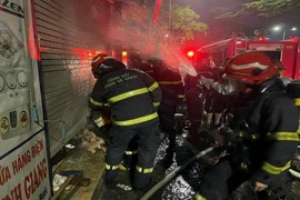 Kịp thời cứu nạn, cứu hộ nhiều người trong 2 vụ cháy ở Hà Nội