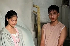 Bắt đôi nam nữ mua bán trái phép chất ma tuý ở Hà Nội