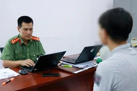 Người đàn ông ở Hà Nội mất 850 triệu khi cài đặt phần mềm “EVN” giả mạo