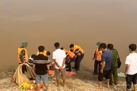 Tìm thấy thi thể nam sinh Đại học Bách khoa mất tích tại bãi bồi sông Hồng