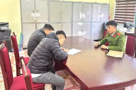 Nguyên nhân vụ 2 đối tượng ném sơn trộn mắm tôm vào nhà dân giữa đêm