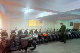 Phá đường dây sản xuất, buôn bán xe máy điện giả quy mô lớn
