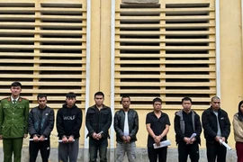  Khởi tố 8 bị can trong vụ nhập lậu trên 1 tấn thực phẩm qua biên giới