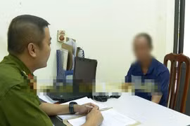 Khởi tố người cha bạo hành, ngăn cấm 2 con đến trường ở Hưng Yên