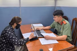 Đăng thông tin sai sự thật về CSGT ở Hà Nội, người phụ nữ bị xử phạt