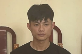 Lợi dụng thiếu nữ say bia để đưa vào nhà nghỉ hiếp dâm