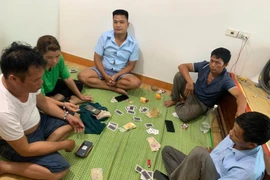 Bắt 5 đối tượng lợi dụng mưa bão tổ chức đánh bạc ở Bắc Ninh