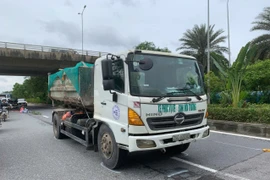 Tìm nhân chứng vụ tai nạn khiến người đi bộ tử vong ở Hà Nội 