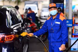 Đề xuất giảm thuế bảo vệ môi trường xăng dầu hết năm 2026