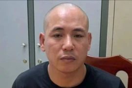 Bắt kẻ sàm sỡ cô gái, giật túi xách tại chung cư mini ở Hà Nội