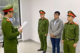 Khởi tố 14 đối tượng gây rối, tranh chấp vị trí đỗ ô tô tại tầng hầm chung cư