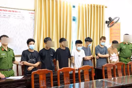 7 đối tượng lạng lách, đánh võng rồi quay clip "câu like"