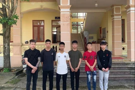 Nhóm đối tượng dùng kiếm chém người đi đường gây thương tích