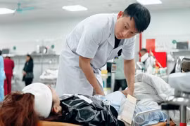 Tình trạng sức khỏe của 9 nạn nhân trong vụ lật xe ở Lào Cai ra sao?