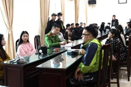 Đột kích 2 quán bar, phát hiện 30 người dương tính với ma túy ở Ninh Bình